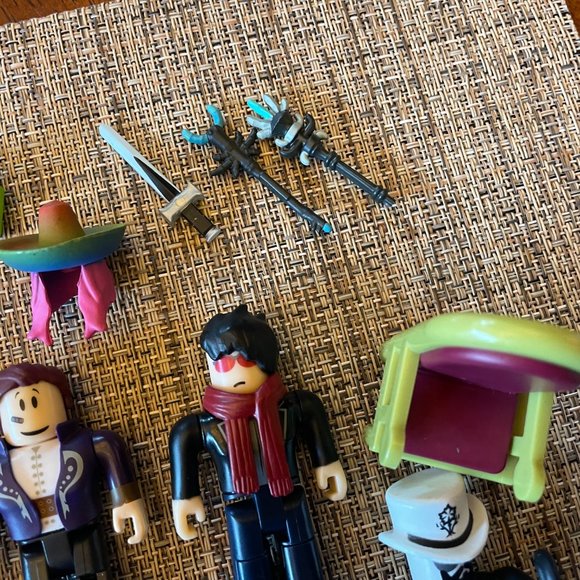 Roblox Figures & Misc Pieces * LOT * Figurines * EUC * Poseable - Picture 4 of 9